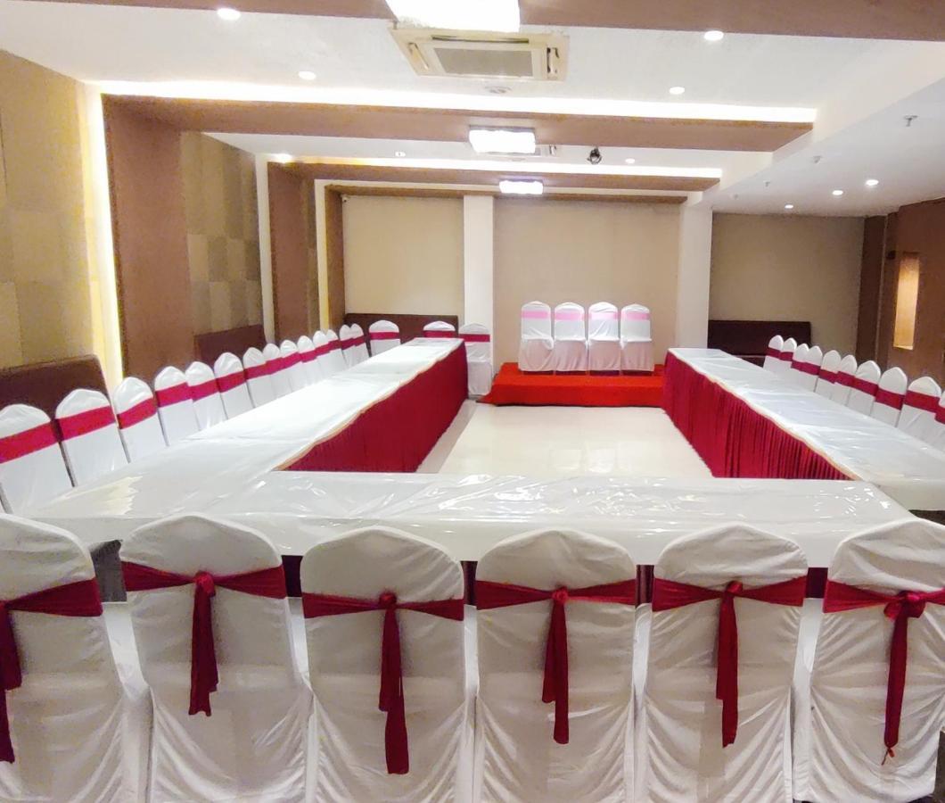 Hotel Grand Mookambika Navi Mumbai Exterior foto