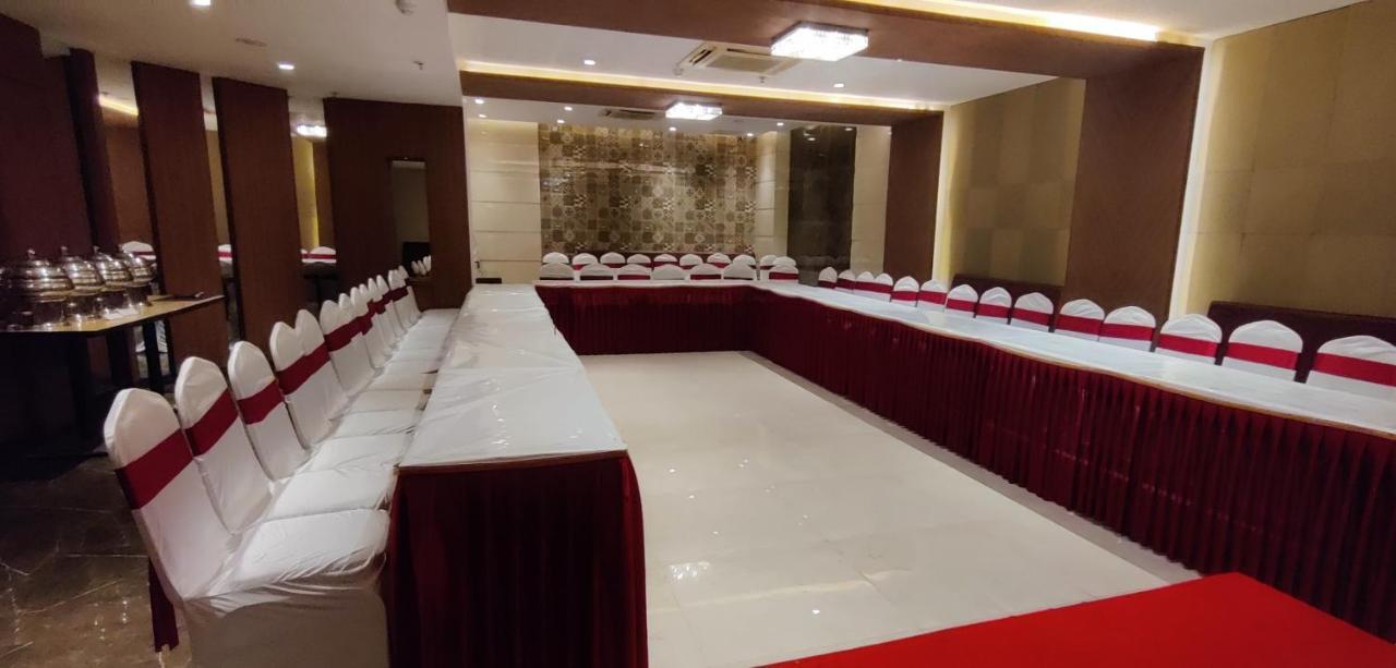 Hotel Grand Mookambika Navi Mumbai Exterior foto