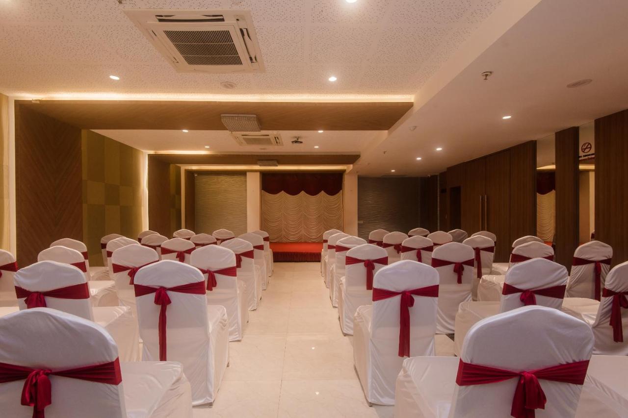 Hotel Grand Mookambika Navi Mumbai Exterior foto